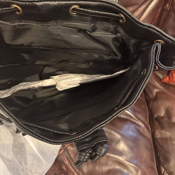 Backpack - Picture 3 of 4